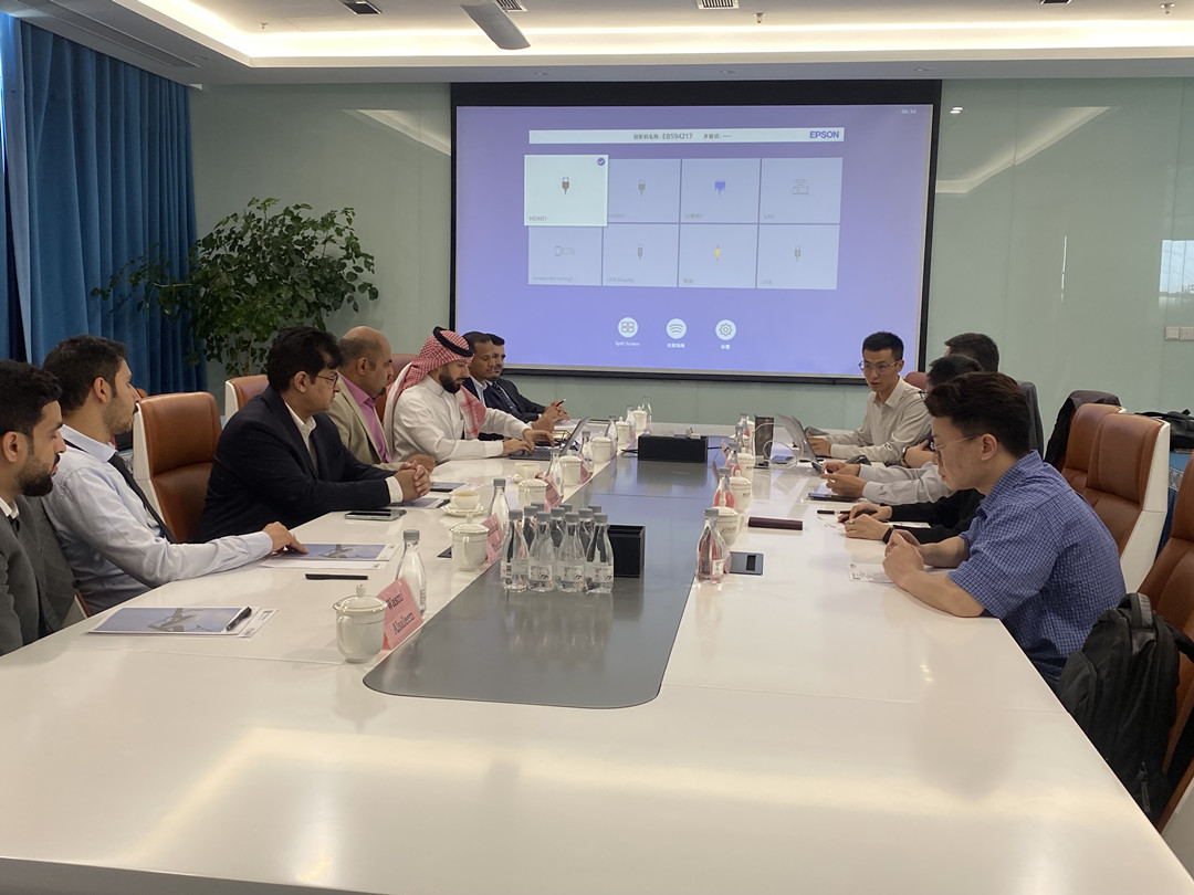 Leadership teams from Saudi Aramco, ADREK, and JOUAV engage in a deep-dive technical discussion.